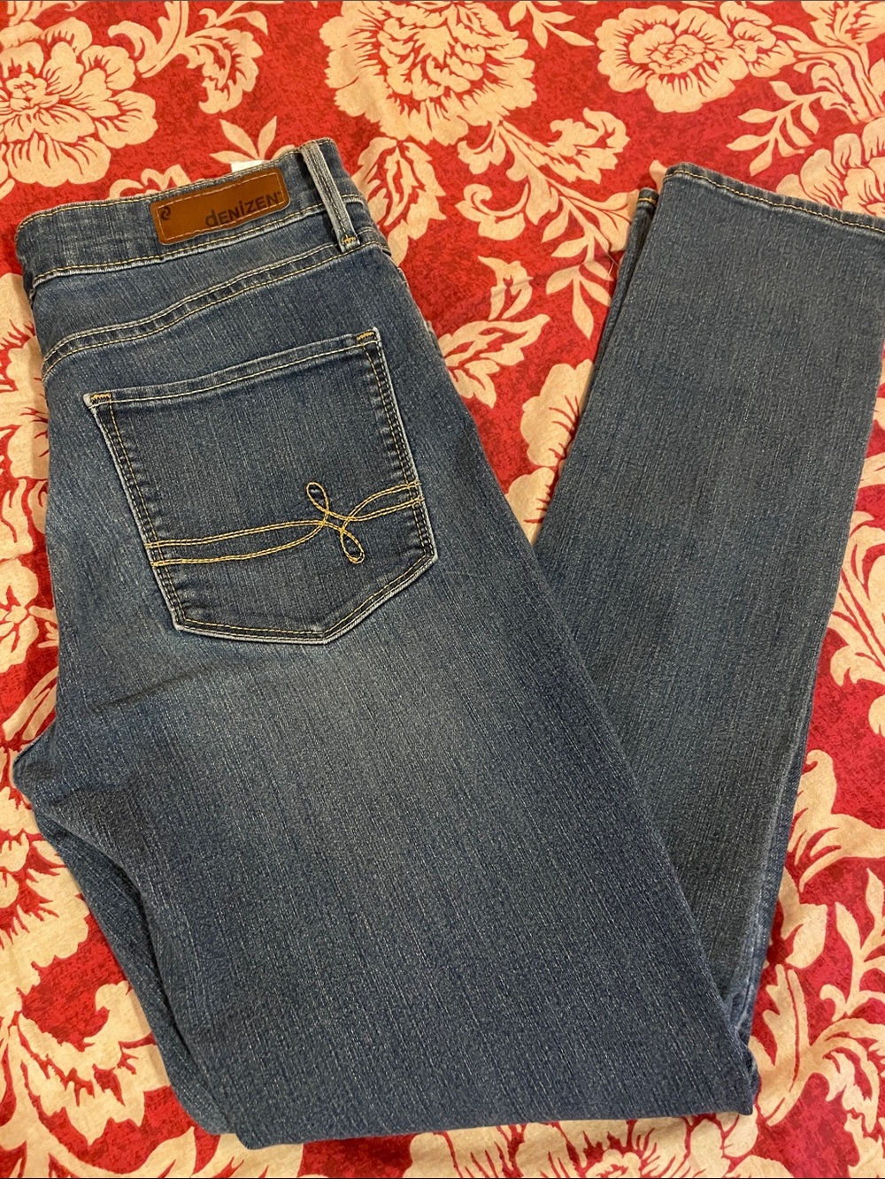 Denizen from Levi's Women's Blue Skinny Jeans with Decorative Back Stitching